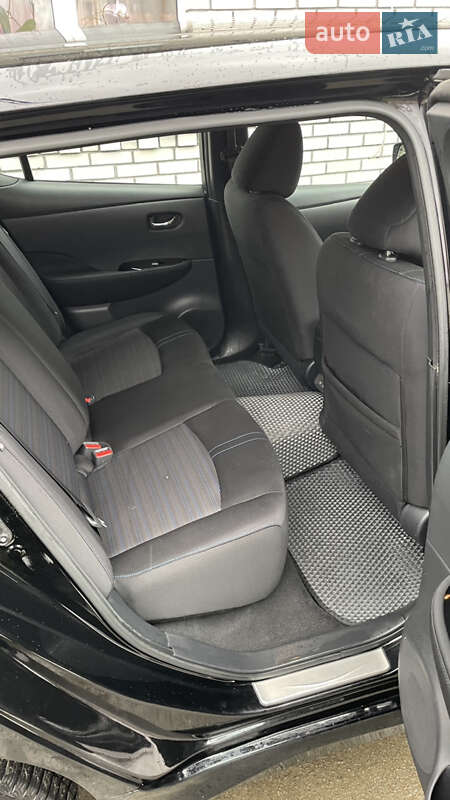 Хэтчбек Nissan Leaf 2020 в Киеве