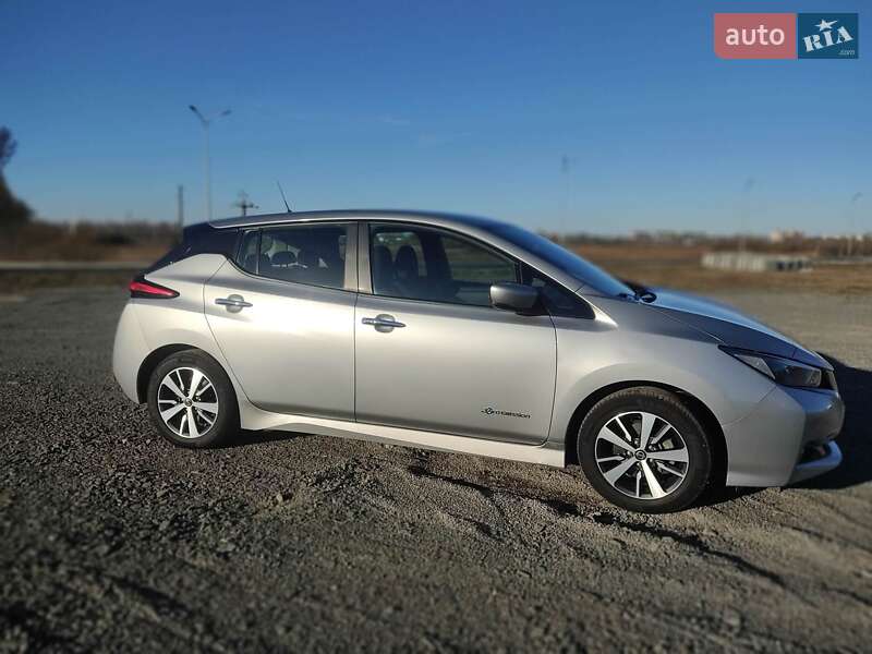 Хэтчбек Nissan Leaf 2019 в Ковеле