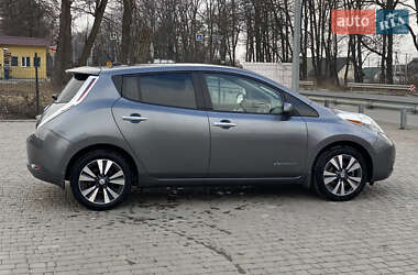 Хетчбек Nissan Leaf 2015 в Вінниці