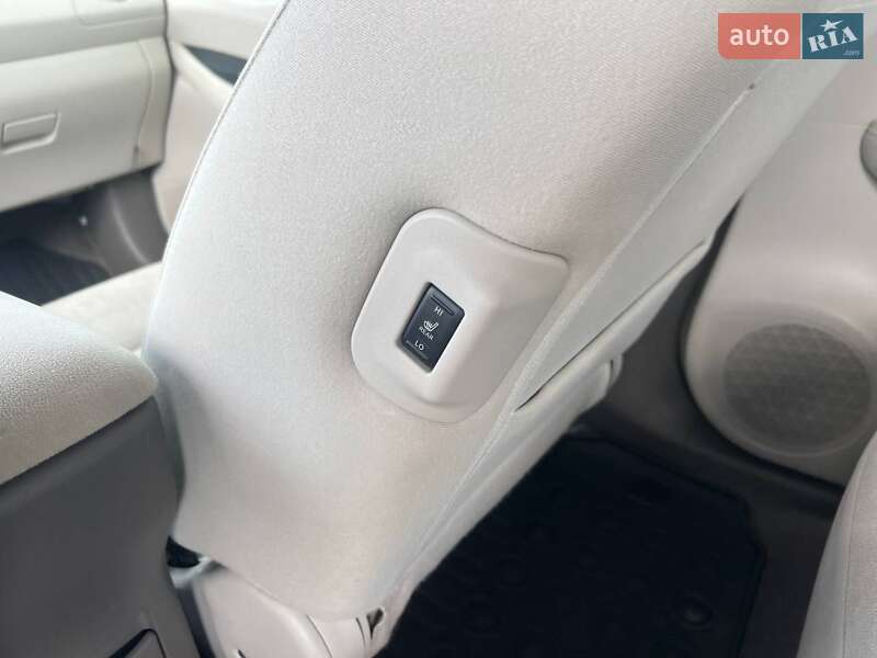 Хэтчбек Nissan Leaf 2012 в Казатине фото 9 Хэтчбек Nissan Leaf 2012 в Казатине
