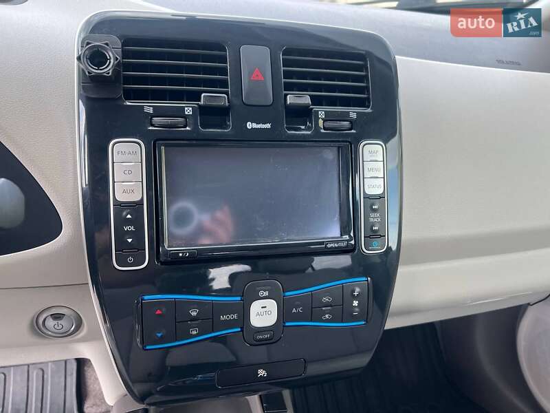 Хэтчбек Nissan Leaf 2012 в Казатине фото 16 Хэтчбек Nissan Leaf 2012 в Казатине