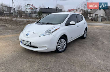 Хэтчбек Nissan Leaf 2015 в Чернигове