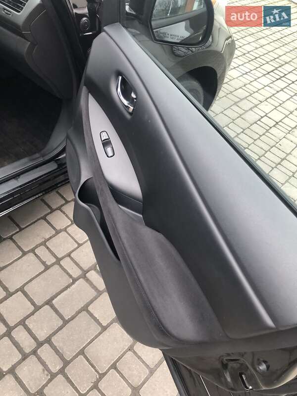 Хэтчбек Nissan Leaf 2014 в Одессе
