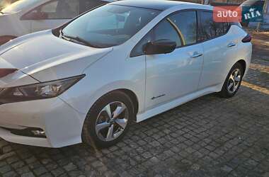 Хэтчбек Nissan Leaf 2018 в Ужгороде