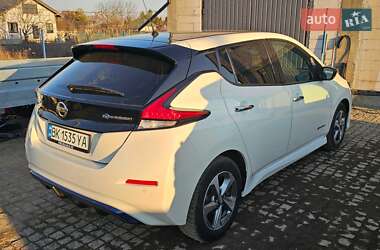 Хэтчбек Nissan Leaf 2018 в Ужгороде