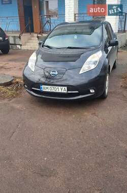 Хэтчбек Nissan Leaf 2013 в Коростене