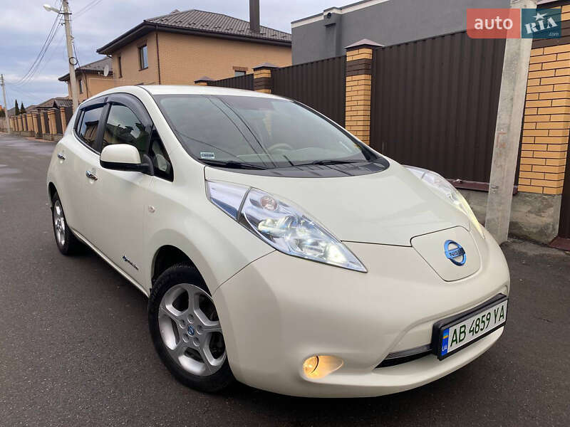 Хетчбек Nissan Leaf 2013 в Вінниці