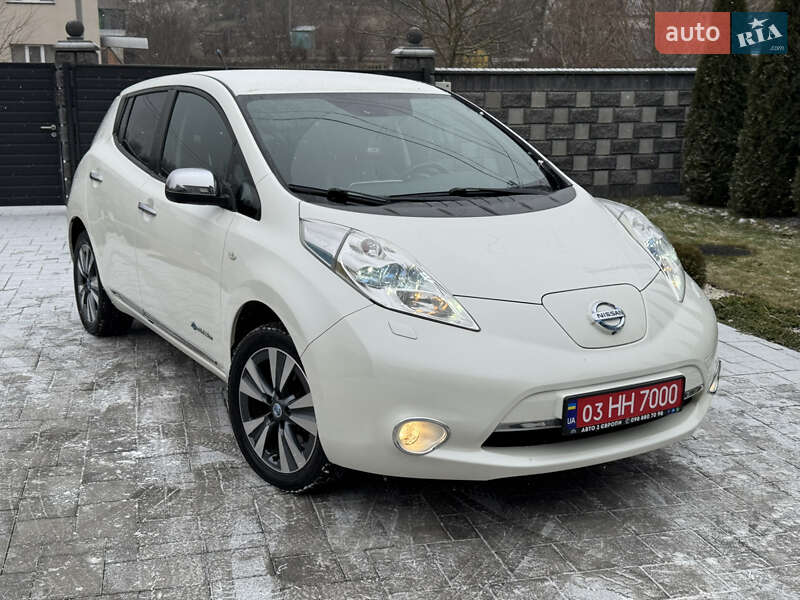 Хэтчбек Nissan Leaf 2014 в Ровно