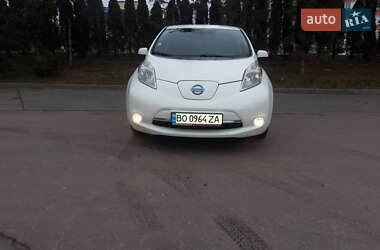 Хэтчбек Nissan Leaf 2016 в 