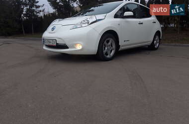 Хэтчбек Nissan Leaf 2016 в 