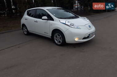 Хэтчбек Nissan Leaf 2016 в 