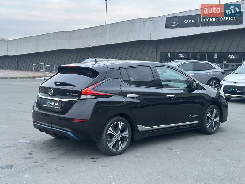 Хэтчбек Nissan Leaf 2018 в Львове