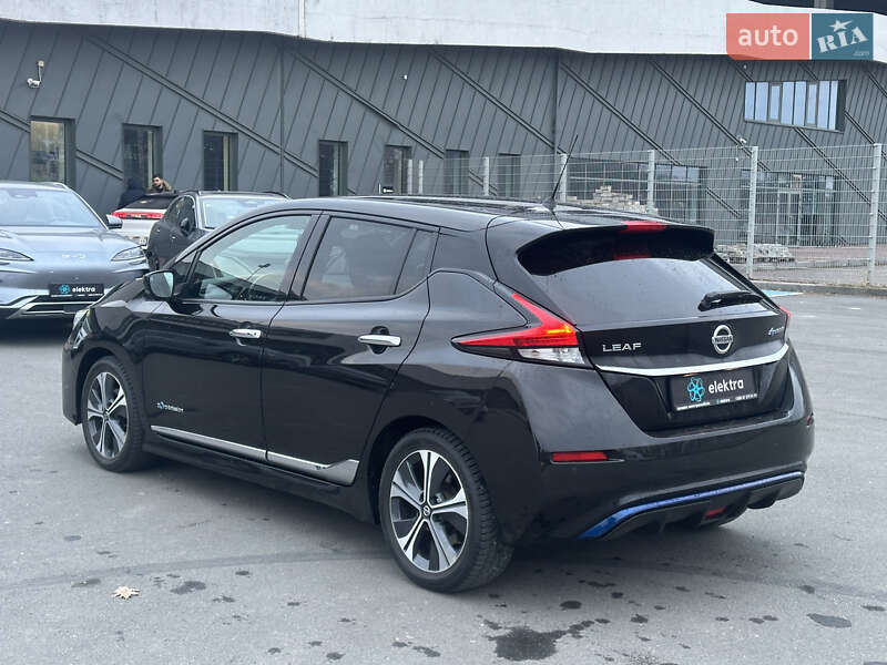 Хэтчбек Nissan Leaf 2018 в Львове
