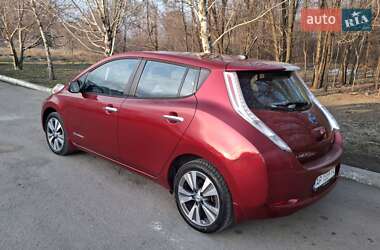 Хетчбек Nissan Leaf 2013 в Запоріжжі