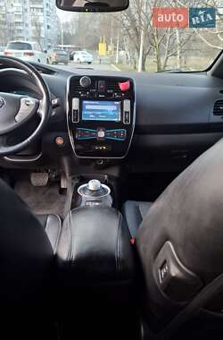 Хетчбек Nissan Leaf 2013 в Запоріжжі