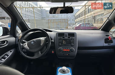 Хэтчбек Nissan Leaf 2013 в Днепре