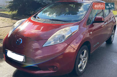 Хэтчбек Nissan Leaf 2015 в Киеве