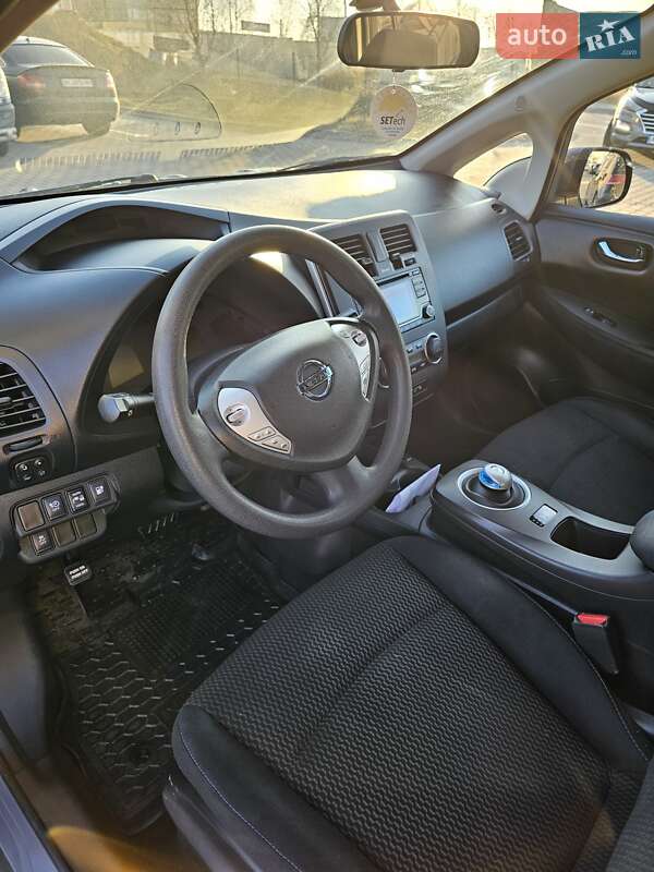Хетчбек Nissan Leaf 2016 в Луцьку
