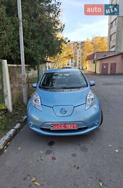 Хэтчбек Nissan Leaf 2015 в Львове