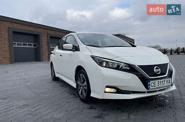 Хетчбек Nissan Leaf 2021 в Чернівцях