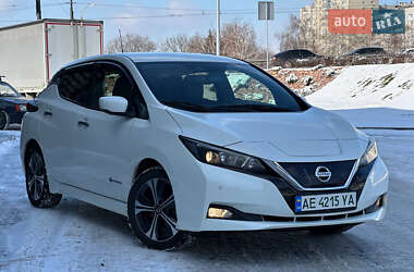 Хэтчбек Nissan Leaf 2019 в Днепре