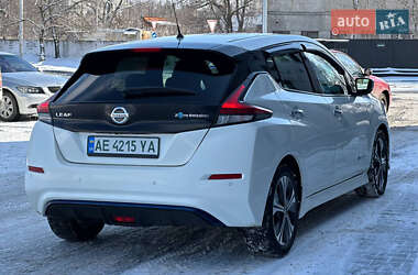 Хэтчбек Nissan Leaf 2019 в Днепре