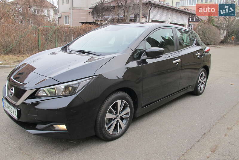 Хэтчбек Nissan Leaf 2021 в Киеве