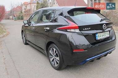 Хэтчбек Nissan Leaf 2021 в Киеве