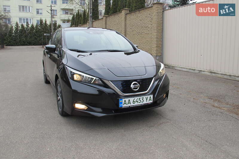 Хэтчбек Nissan Leaf 2021 в Киеве