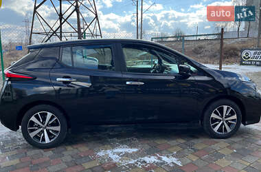 Хэтчбек Nissan Leaf 2020 в 
