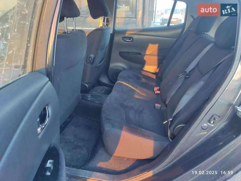 Хэтчбек Nissan Leaf 2013 в Киеве фото 5 Хэтчбек Nissan Leaf 2013 в Киеве
