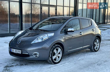 Хэтчбек Nissan Leaf 2015 в Ровно