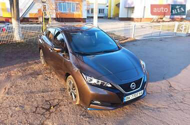 Хетчбек Nissan Leaf 2019 в Дубні