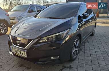 Хетчбек Nissan Leaf 2018 в  фото 16 Хетчбек Nissan Leaf 2018 в