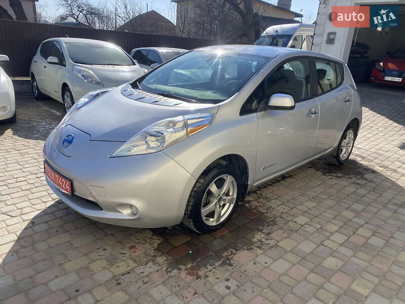 Хэтчбек Nissan Leaf 2014 в Черновцах