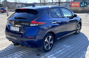 Хэтчбек Nissan Leaf 2019 в 