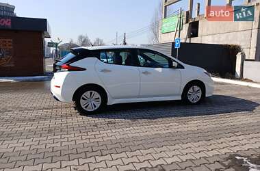 Хэтчбек Nissan Leaf 2021 в Киеве