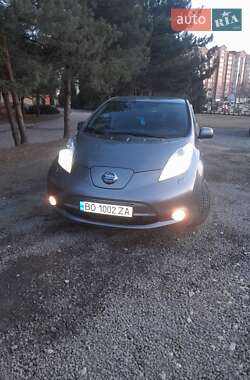 Хэтчбек Nissan Leaf 2014 в 