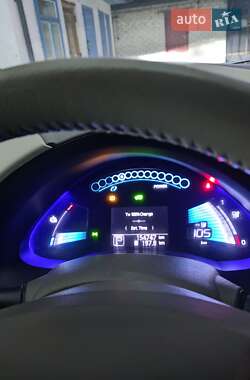 Хетчбек Nissan Leaf 2012 в 