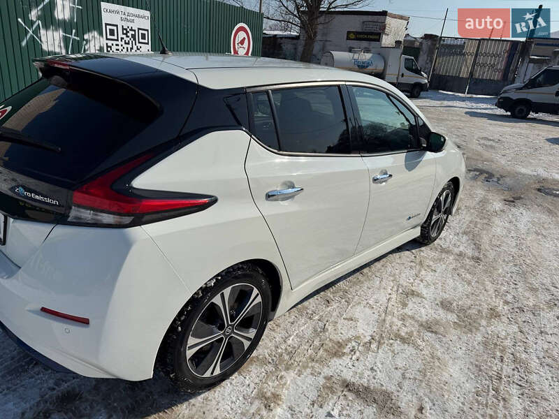Хэтчбек Nissan Leaf 2019 в Харькове