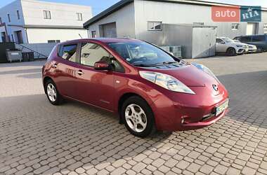 Хэтчбек Nissan Leaf 2014 в 