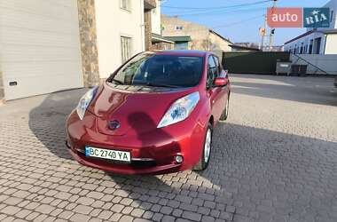 Хэтчбек Nissan Leaf 2014 в 