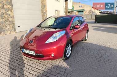 Хэтчбек Nissan Leaf 2014 в 