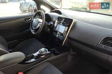 Хэтчбек Nissan Leaf 2014 в 