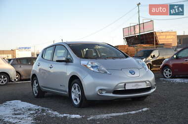 Хэтчбек Nissan Leaf 2014 в 