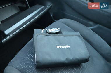 Хэтчбек Nissan Leaf 2014 в 