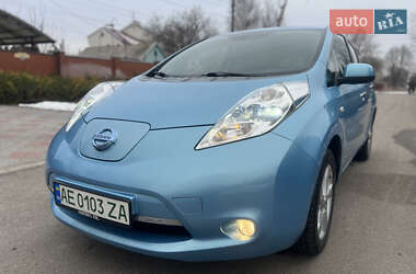 Хетчбек Nissan Leaf 2014 в Дніпрі