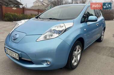 Хетчбек Nissan Leaf 2014 в Дніпрі