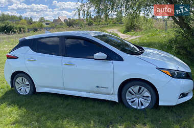 Хетчбек Nissan Leaf 2018 в Києві