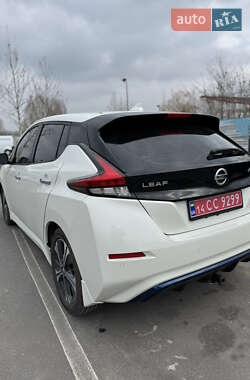 Хетчбек Nissan Leaf 2021 в 